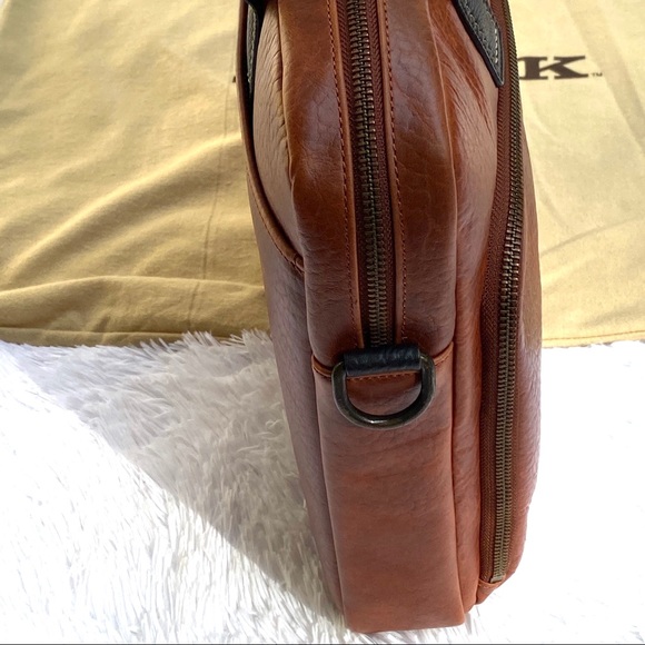 Trask Jackson Slim Zip Top Bison Leather Bag - Picture 5 of 8